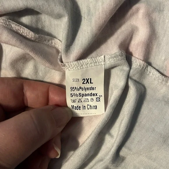 Floral Sleeveless Tunic Top, Gray with Pink Roses, Size 2XL (fits more like a L) - Picture 3 of 3